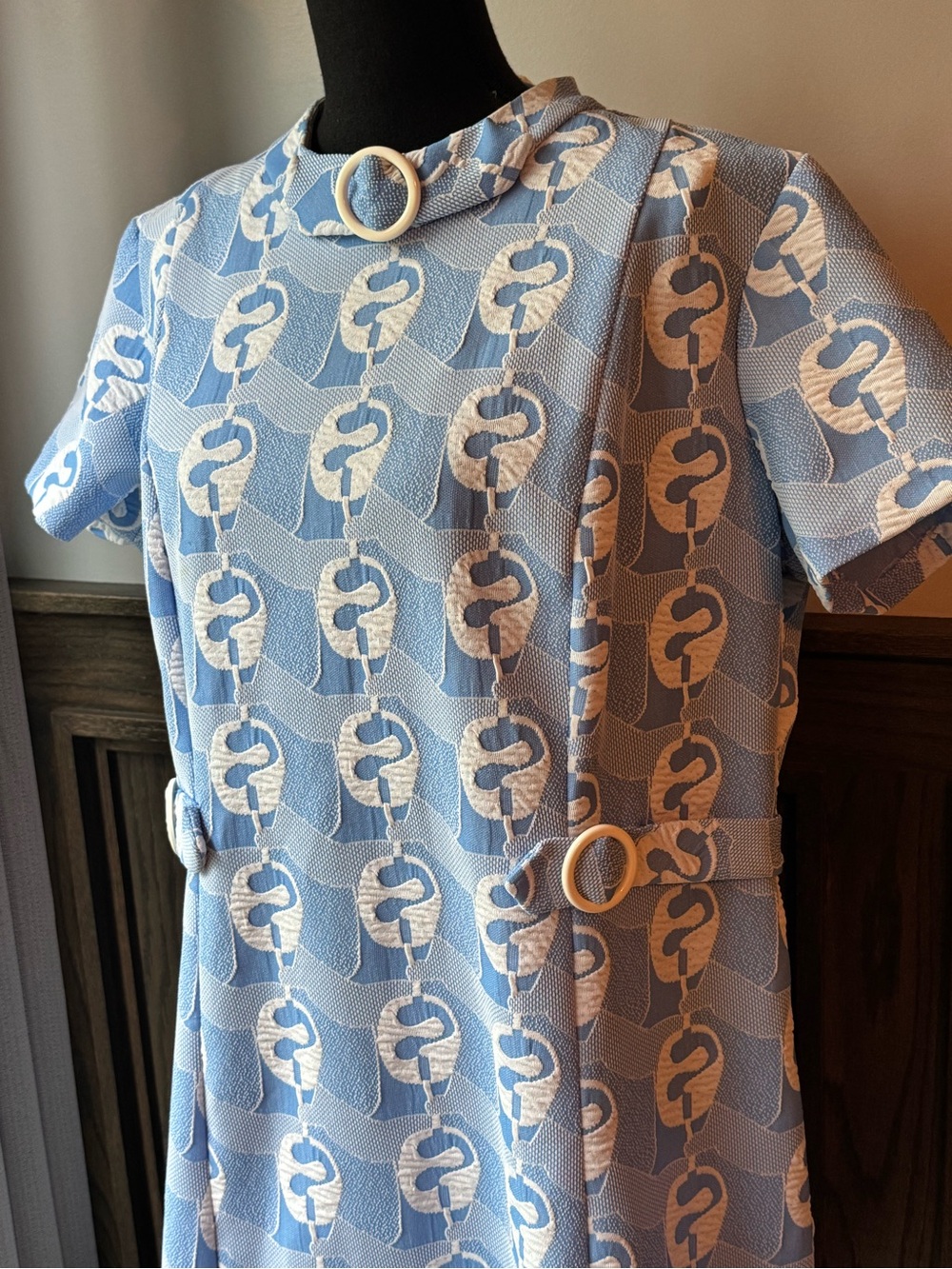 Vintage handcrafted Light Blue Patterned Mod Shift Dress with Ring Detail - Picture 2 of 10